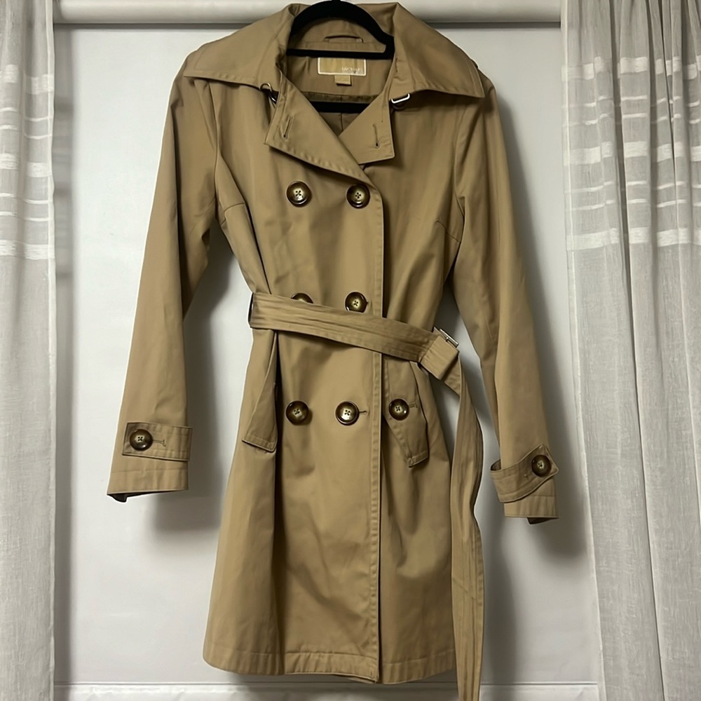 MICHAEL KORS raincoat. Like new! Worn once!